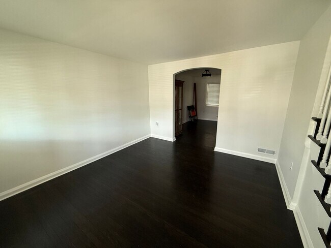 Foto del edificio - Stunning Renovated Home in Dundalk