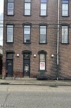 Building Photo - 102 N 3rd St