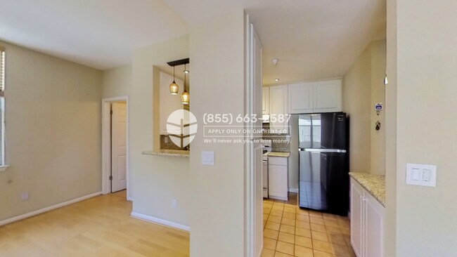 Building Photo - 334 Dunsmuir Terrace