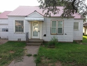 Building Photo - 705 S Florida St