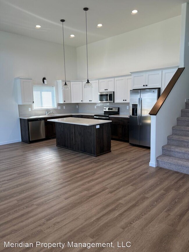 Foto del edificio - 3 br, 2 bath House - 1102 46th Ave S