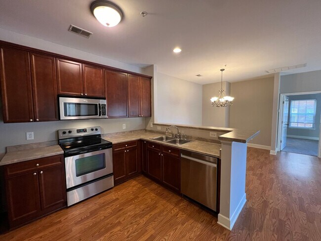 Foto del edificio - **$300 Off First Month's Rent** 2 Bedroom ...