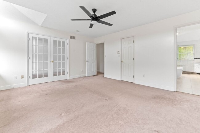 Building Photo - 4673 Shadyside Ln