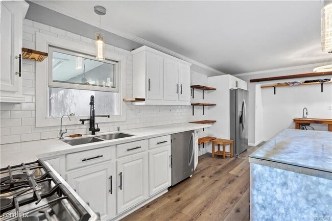 Building Photo - 3 br, 2 bath House - 13064 Montero Ave