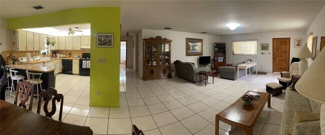 Foto del edificio - 8445 SW 4th St