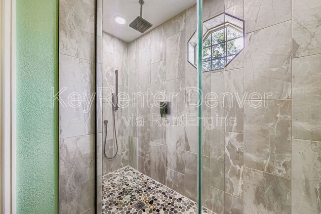 Foto del edificio - 12295 Crabapple St
