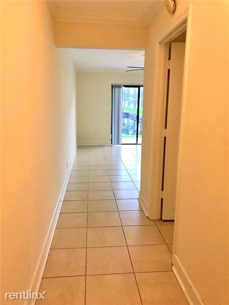 Foto del edificio - 1401 NE 53rd St