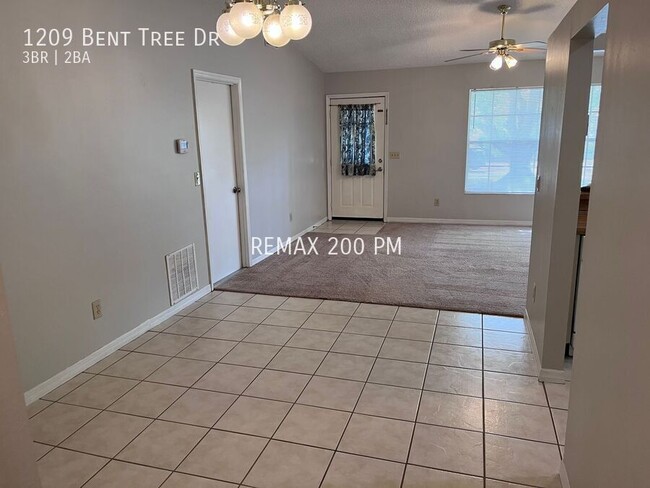 Photo - 1209 Bent Tree Dr House