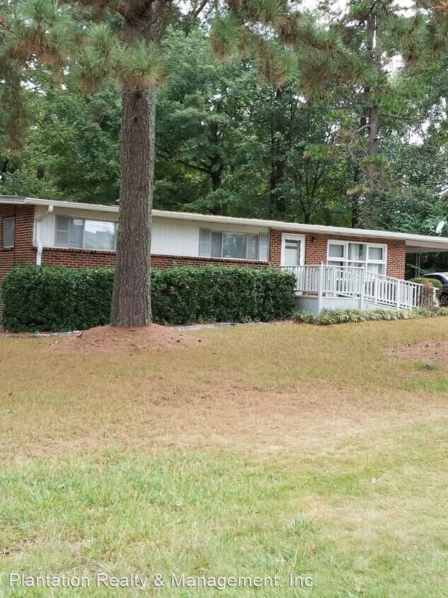 Primary Photo - 3 br, 1.5 bath House - 2140 Favor Road