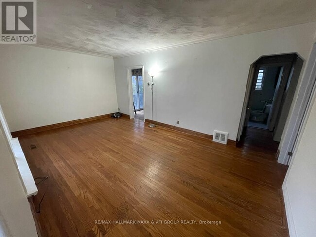 Building Photo - 54 Highland Park Blvd