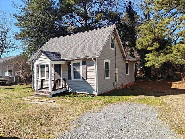 Foto del edificio - 2 bedroom home