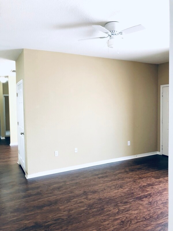 Building Photo - 825 Grand Regency Pointe