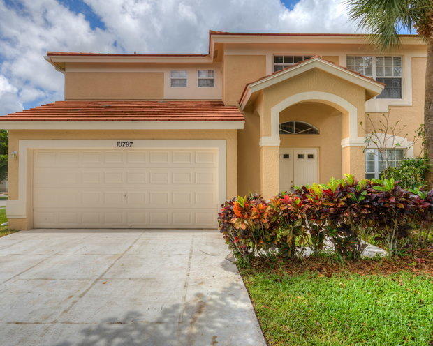 Primary Photo - 10797 Cypress Lake Terrace