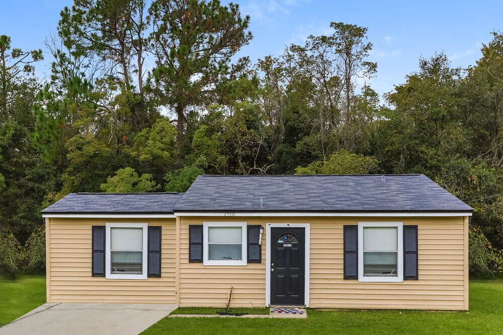 Foto principal - 7510 John F Kennedy Dr W