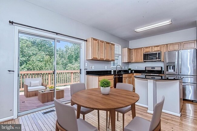 Foto del edificio - 13416 Burrough Farm Dr