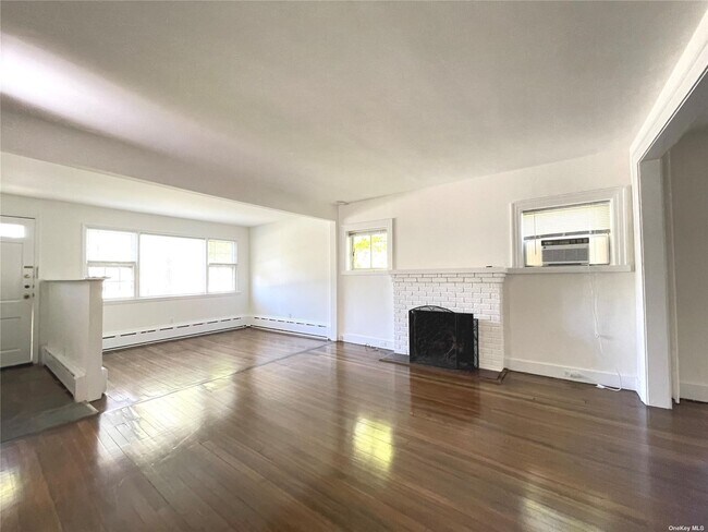 Building Photo - 38 Sammis St