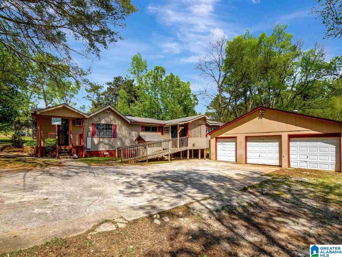 Foto principal - 191 McCalla Rd