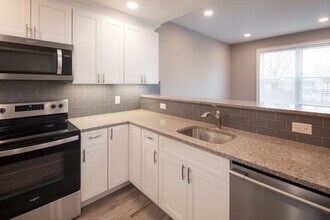 Interior Photo - The Atrium @ Anderson Station: In-Unit Washer & Dryer, Cold Water Included, Fitness Center, and C...
