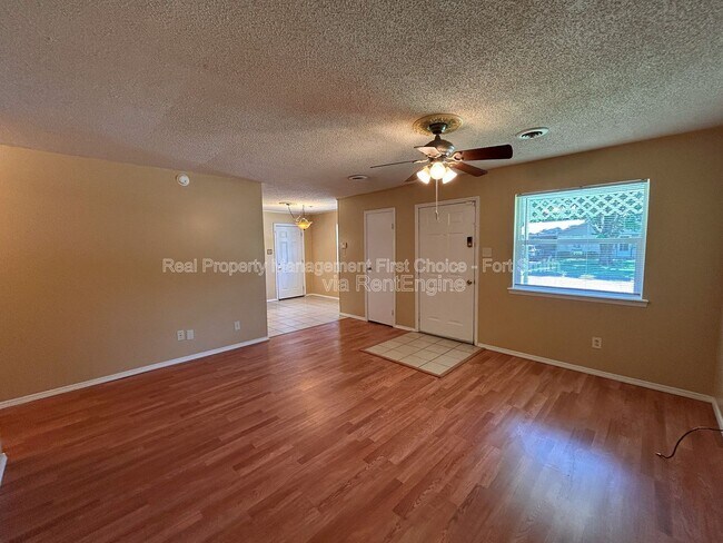 Foto del edificio - 3305 Grinnell Ave