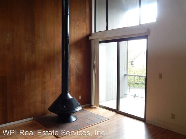 Building Photo - 2 br, 1.5 bath House - 6001 140th Ave NE, ...
