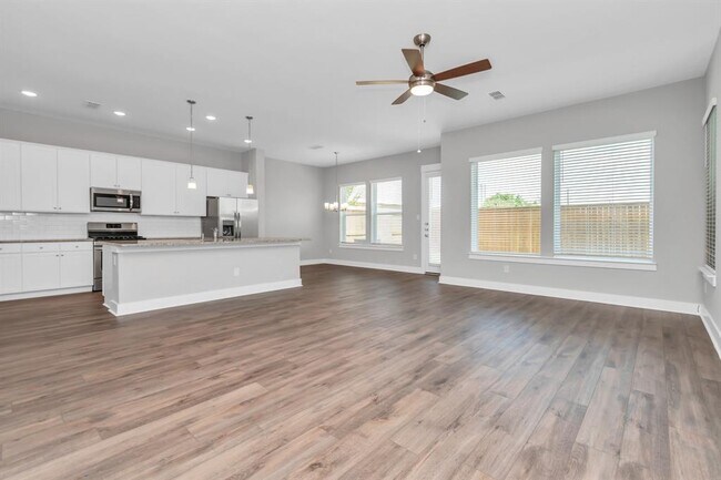Building Photo - 1419 Glen Manor Dr