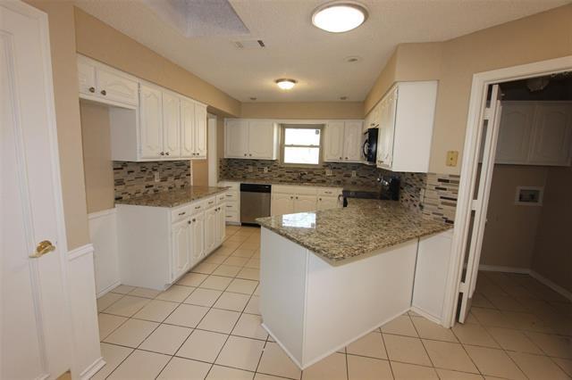 Building Photo - 3504 Hilltop Ln