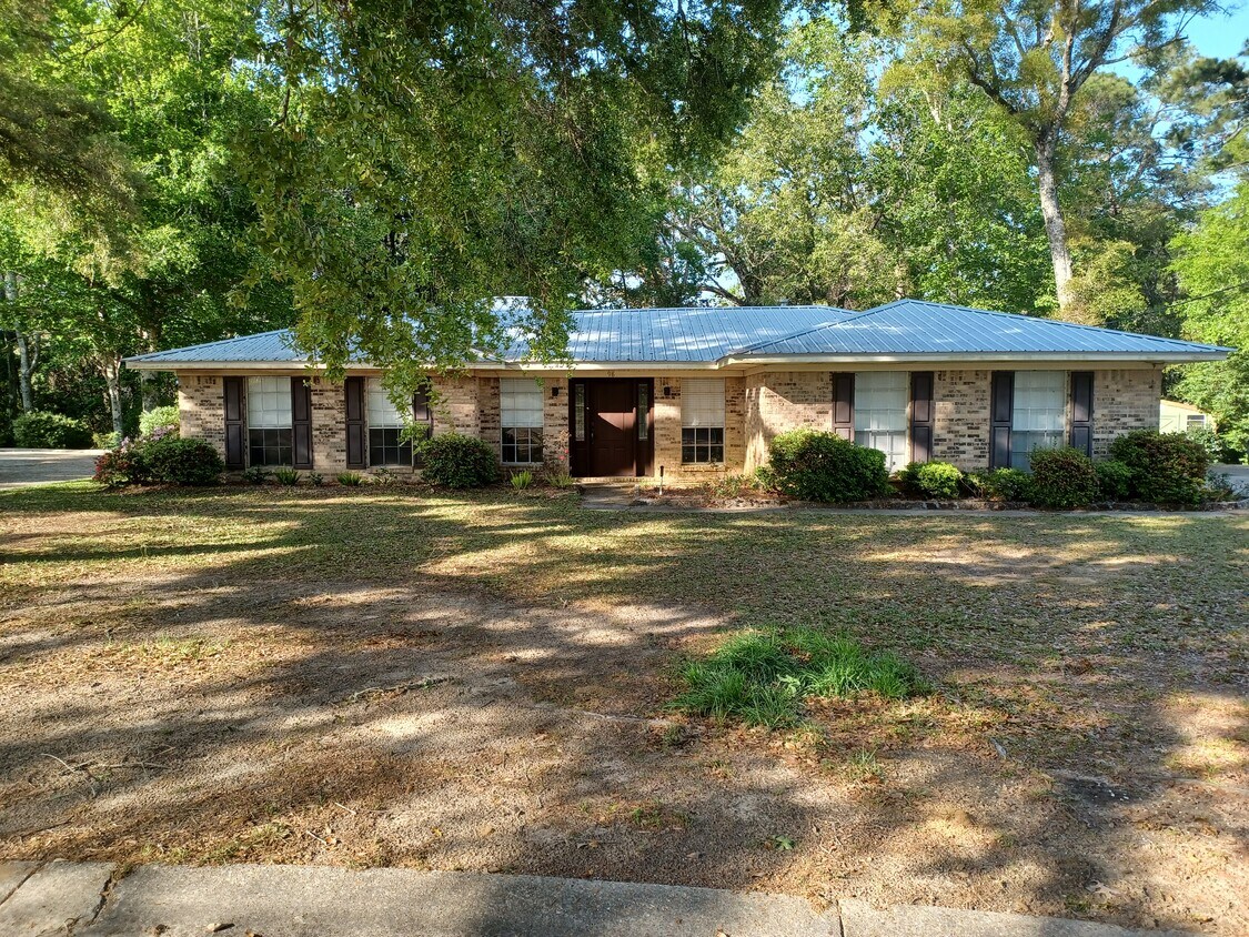 98 Paddock Dr, Fairhope, AL 36532 House for Rent in Fairhope, AL