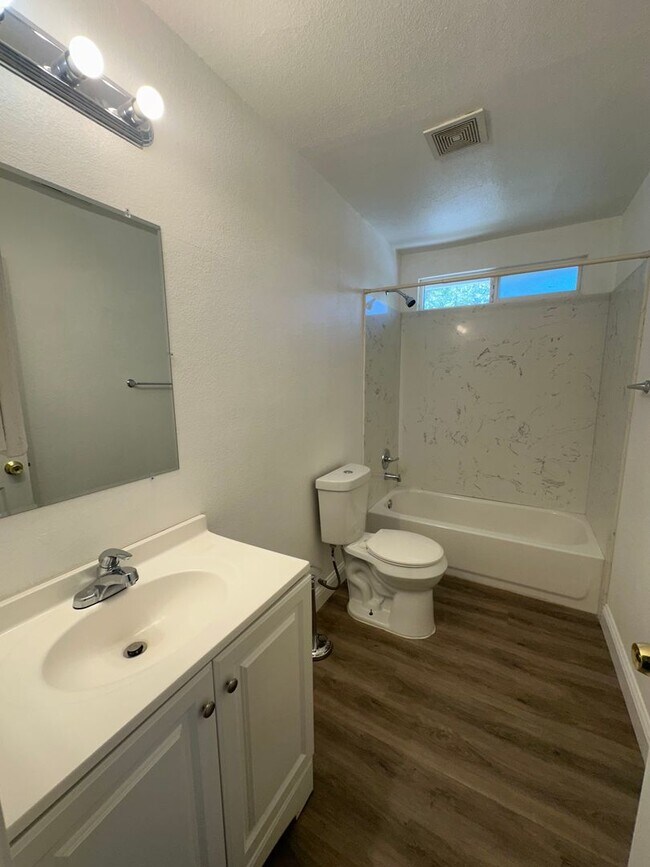 Building Photo - Are you searching for the perfect place to...
