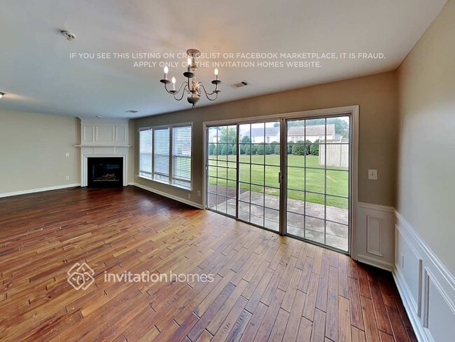 Building Photo - 320 Balaban Cir