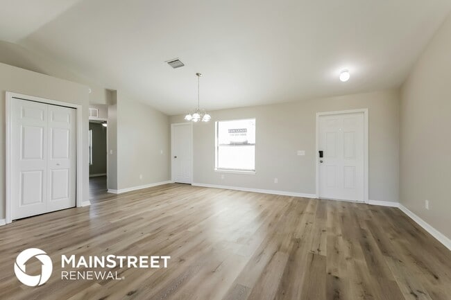 Building Photo - 2806 58th St W
