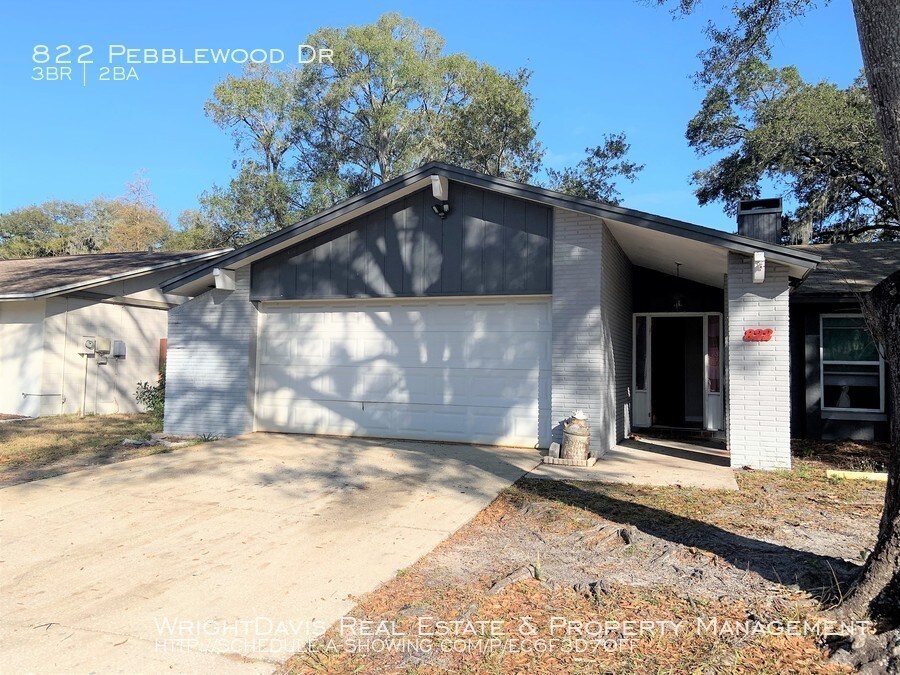 Primary Photo - 822 Pebblewood Dr