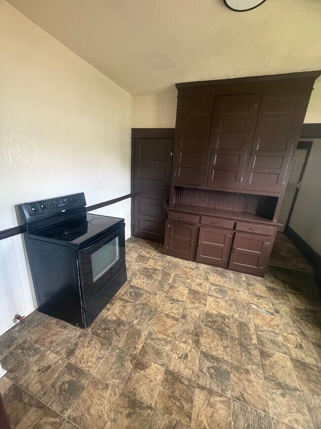 Foto del edificio - 556-58 E 5th St