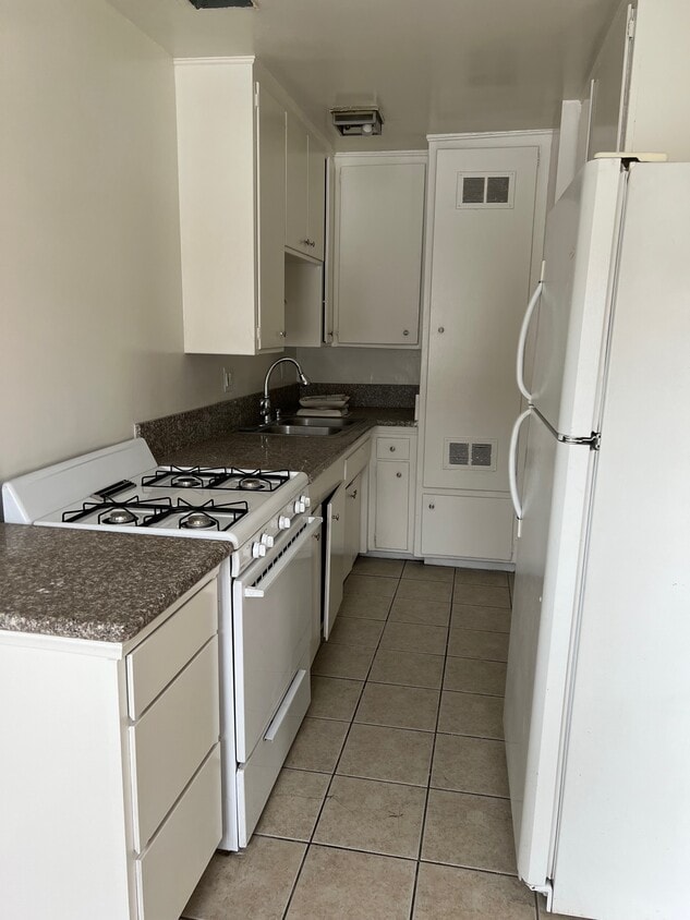 407 Violet Ave Unit F, Monrovia, CA 91016 407 Violet Ave Monrovia, CA