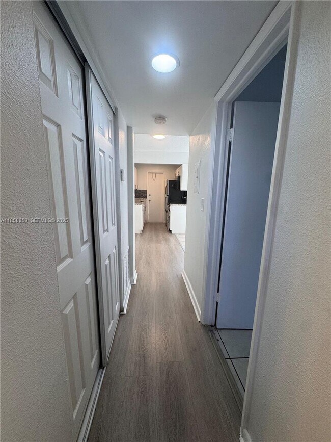 Foto del edificio - 2331 Adams St