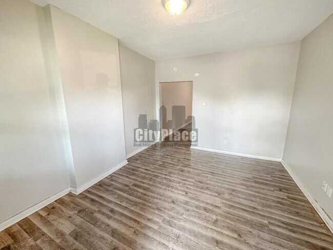 Foto del edificio - 1360 S Sheffield Ave