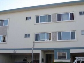 Building Photo - 490 Talbert St