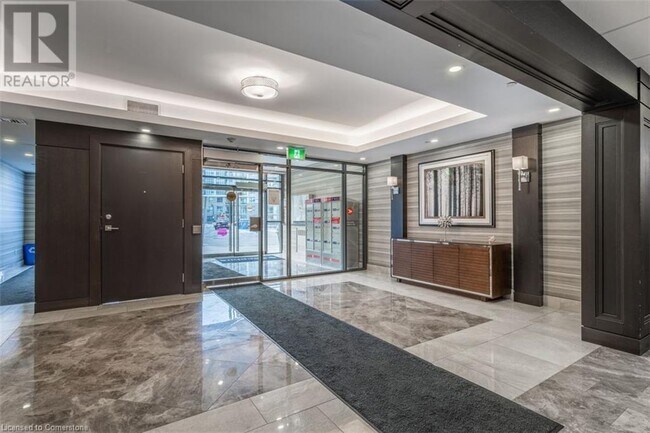 Building Photo - 101 Shoreview Pl