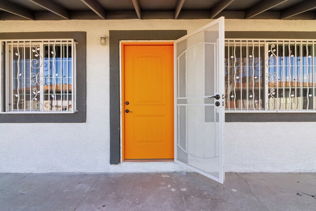 Building Photo - 2518 McCarran St