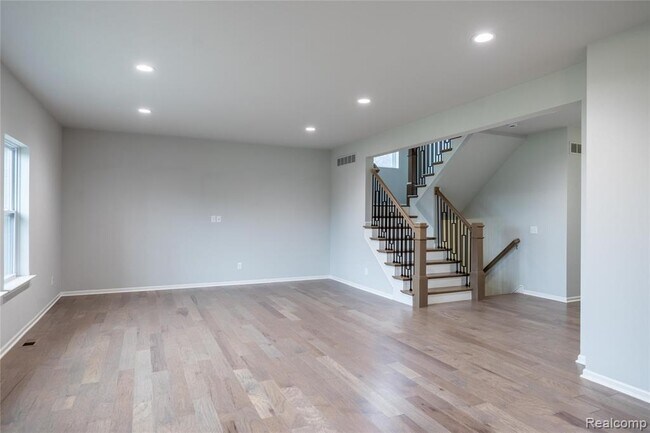 Foto del edificio - 24180 Liberty Hill Dr
