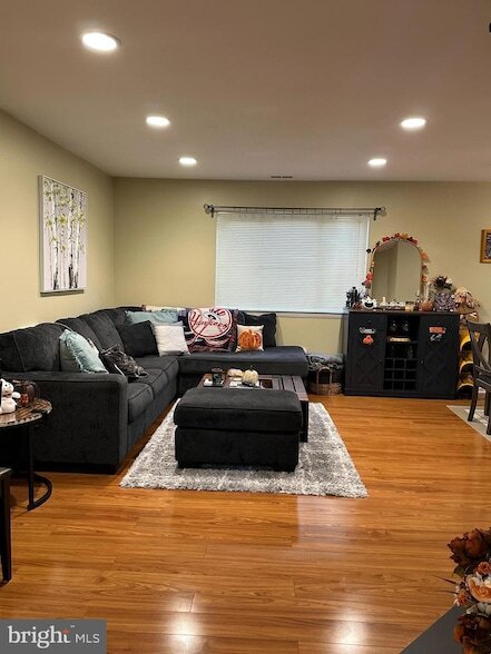 Building Photo - 201A Kelly Cove