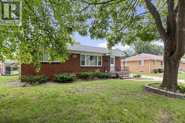 Photo du bâtiment - 3162 Avondale Ave