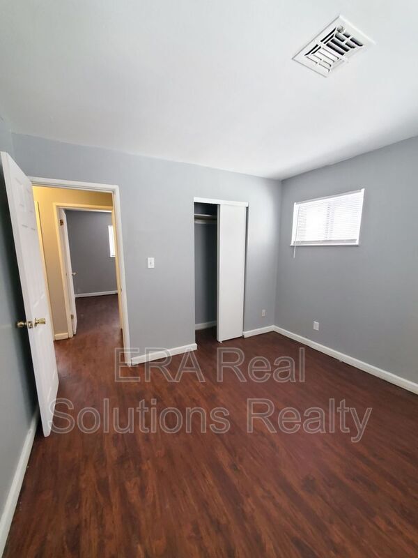 Foto del edificio - 3944 Carlton Ave
