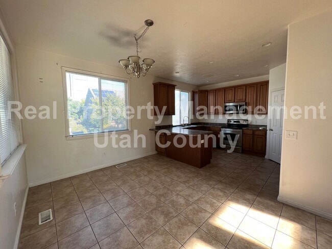 Building Photo - New Lower Price. South Jordan Home