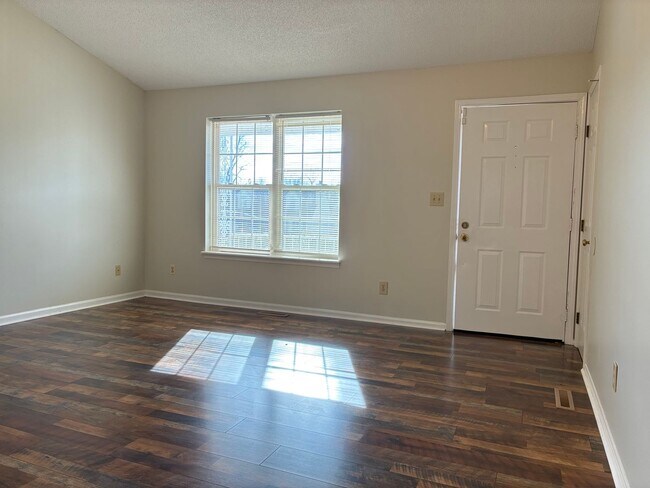 Foto del edificio - ***NEW Price***