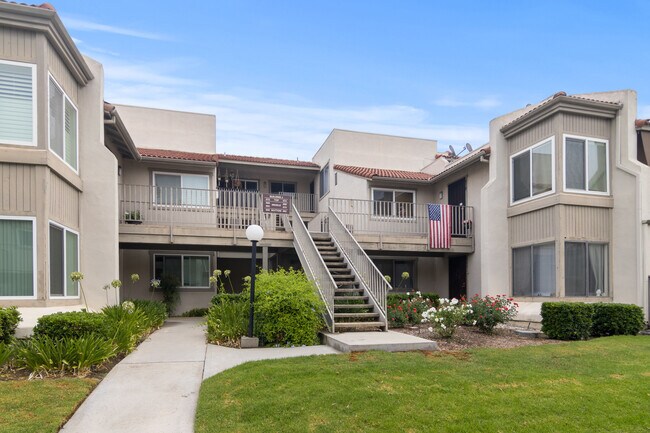 Apartamento en el segundo piso - 868 Cinnamon Ln