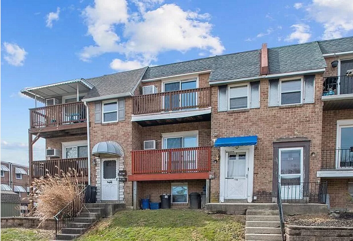 116 W Oak Ln Unit 1st Flr., Glenolden, PA 19036 Room for Rent in