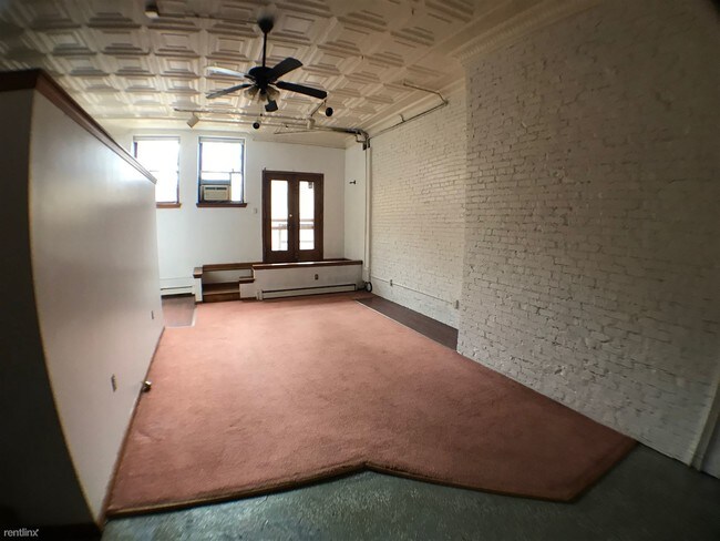 Building Photo - 1580 Electric Ave