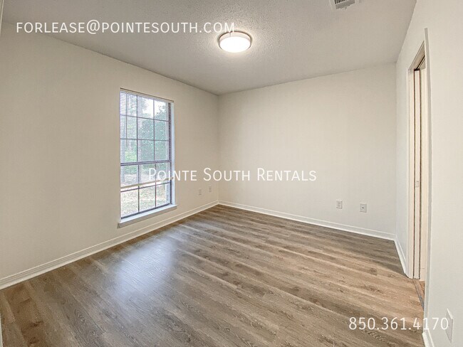 Foto del edificio - 154 Greenbay Cir