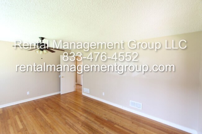 Foto del edificio - 2332 3rd St NE