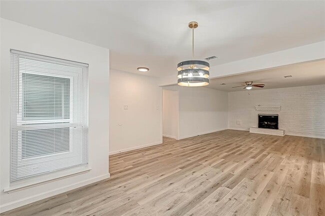 Building Photo - 12122 Fairmeadow Dr